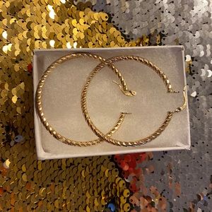 Gold hypoallergenic hoop earrings